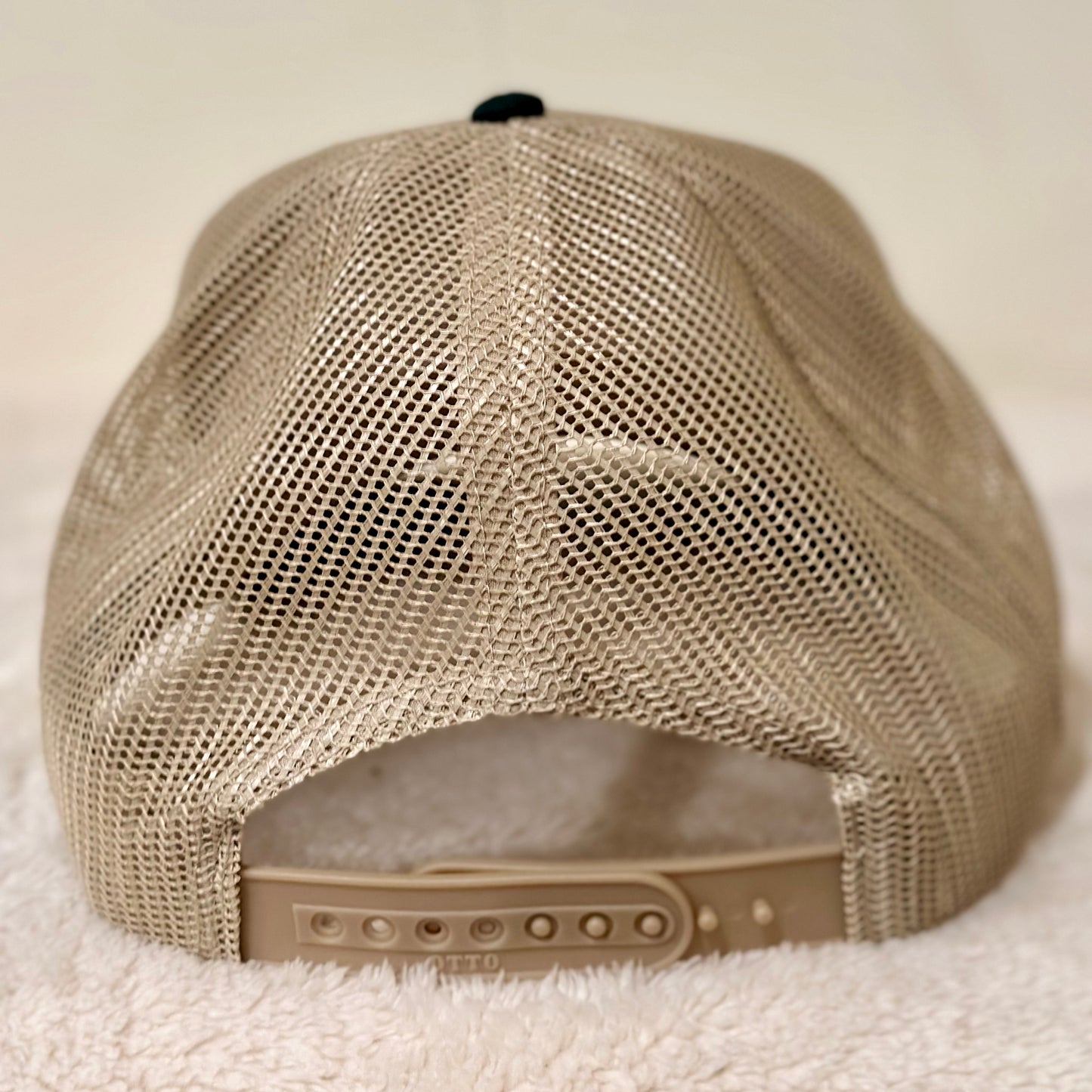 iLL Shot Trucker Hat (BEIGE GREEN)
